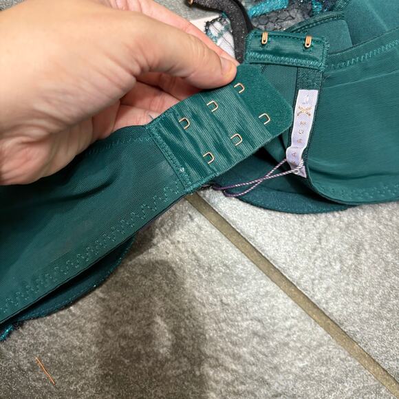 Savage X Fenty Shining Star Embroidered Half Cup Plunge Bra Wildflower Blue 36D - Picture 7 of 10